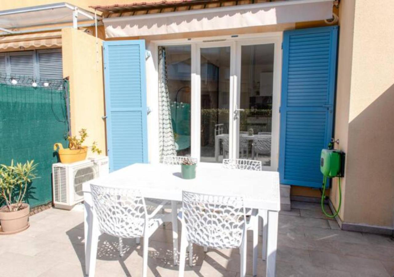 Mazet - A 300M De La Plage / Terrasse / Wifi / La Conciergerie Varoise La Londe-les-Maures Zewnętrze zdjęcie