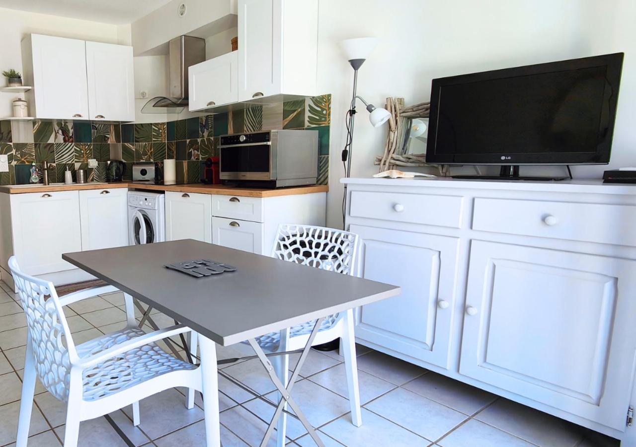 Mazet - A 300M De La Plage / Terrasse / Wifi / La Conciergerie Varoise La Londe-les-Maures Zewnętrze zdjęcie